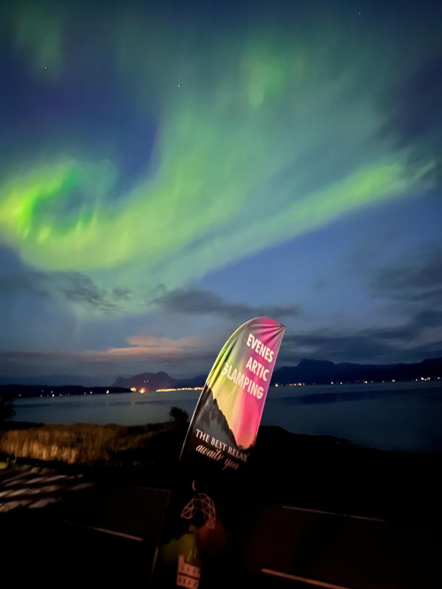 Готель Evenes Artic Glamping Evenesmarkja Екстер'єр фото